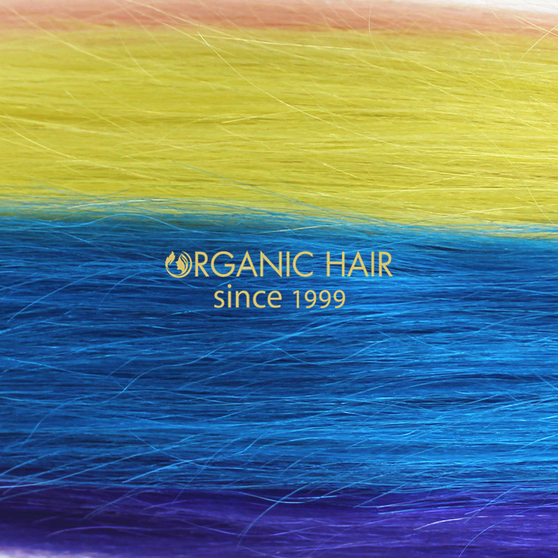 The Difference Between I-Tip and U-Tip Hair Extensions